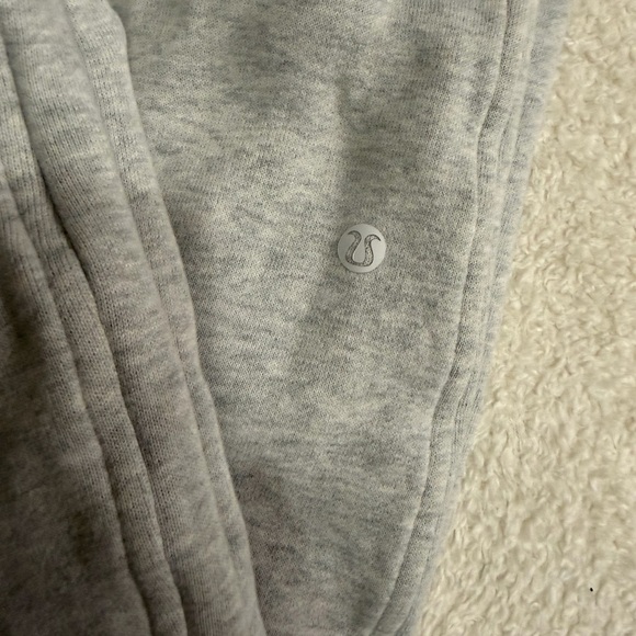 Lululemon scuba high rise joggers size 4 - Picture 4 of 8